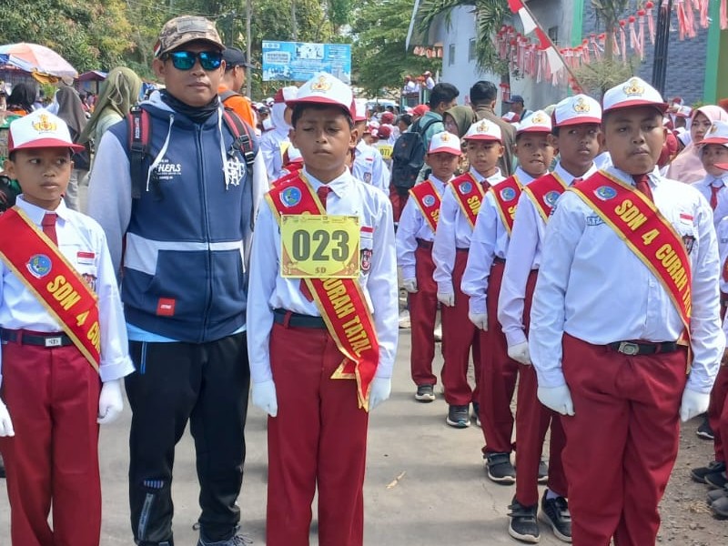 KEGIATAN GERAK JALAN SDN 4 CURAH TATAL