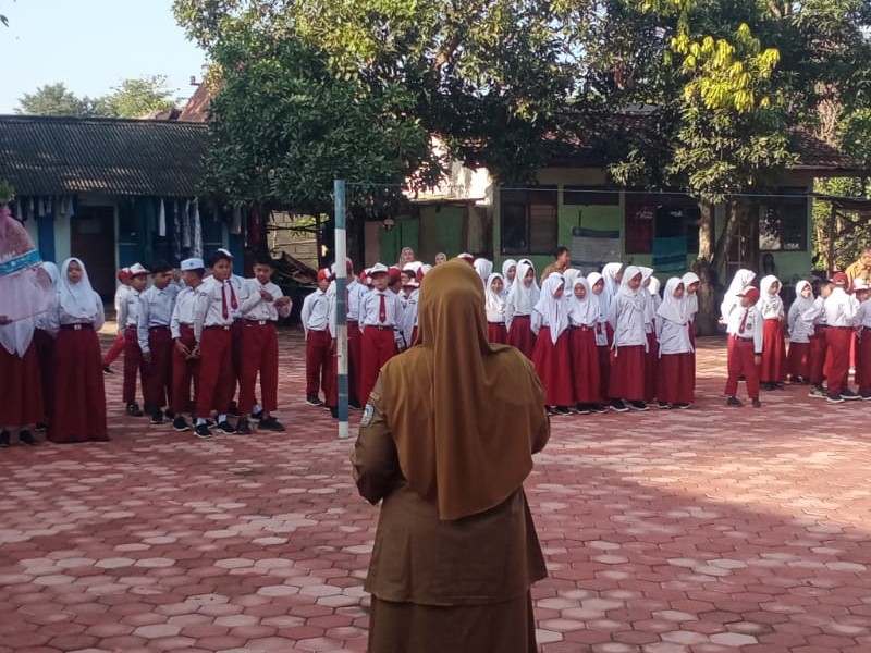 Hari Pertama Masuk Sekolah Setelah Libur Semester Ganjil